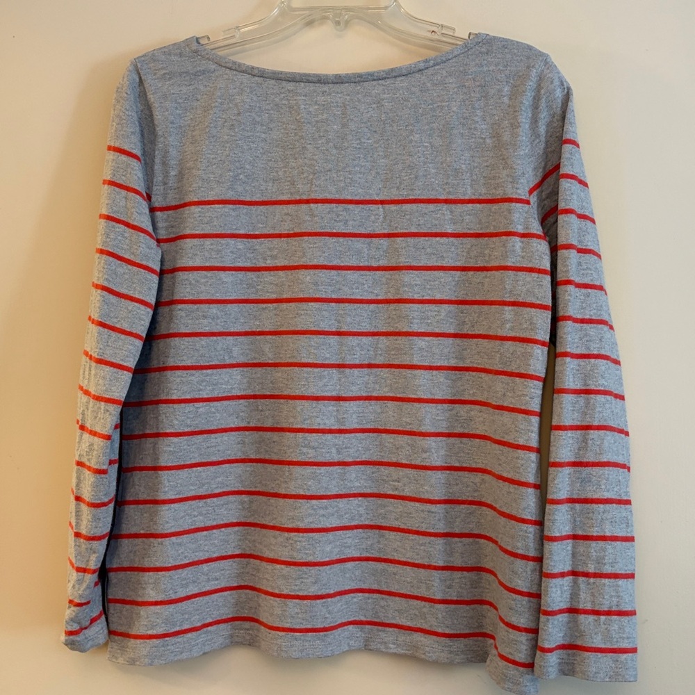 Talbots Women’s Gray Classic Boatneck Striped Long Sleeve Top with Coral Trim, M - Picture 4 of 4